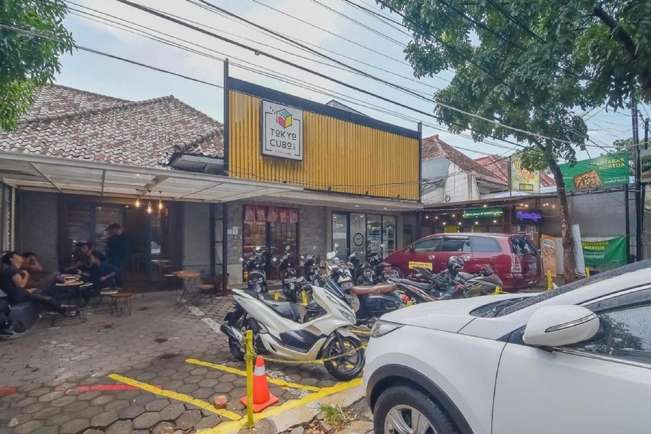 Hostel Tokyo Cubo Bandung Exterior foto